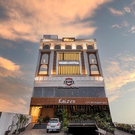 Grand Luxotica By Dls Hotels Dehradun Esterno foto
