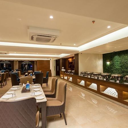Grand Luxotica By Dls Hotels Dehradun Esterno foto