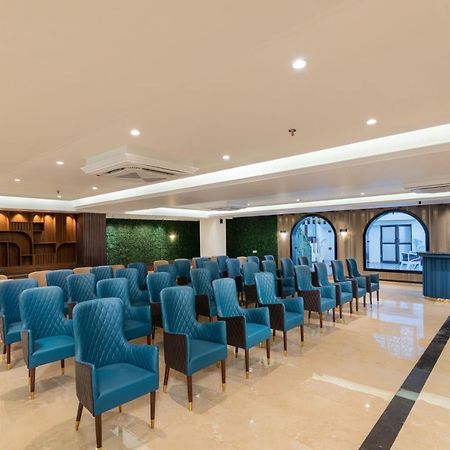 Grand Luxotica By Dls Hotels Dehradun Esterno foto