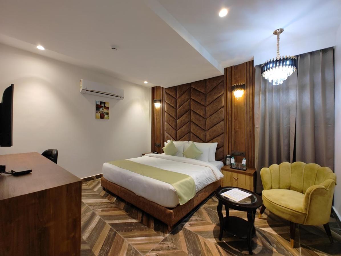 Grand Luxotica By Dls Hotels Dehradun Esterno foto