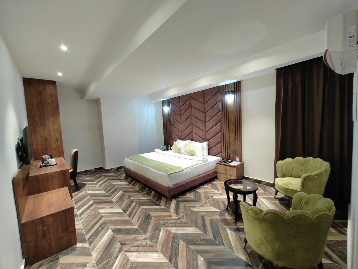 Grand Luxotica By Dls Hotels Dehradun Esterno foto