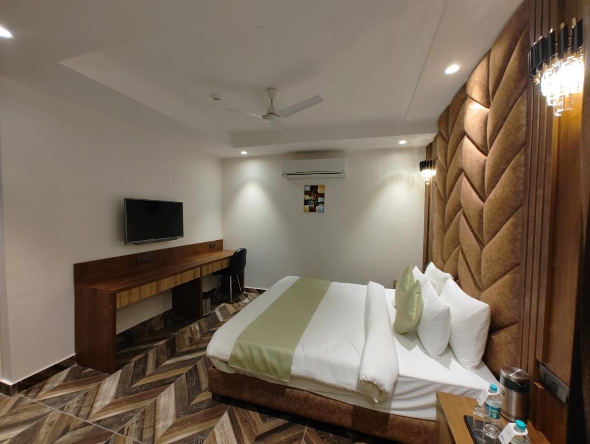 Grand Luxotica By Dls Hotels Dehradun Esterno foto