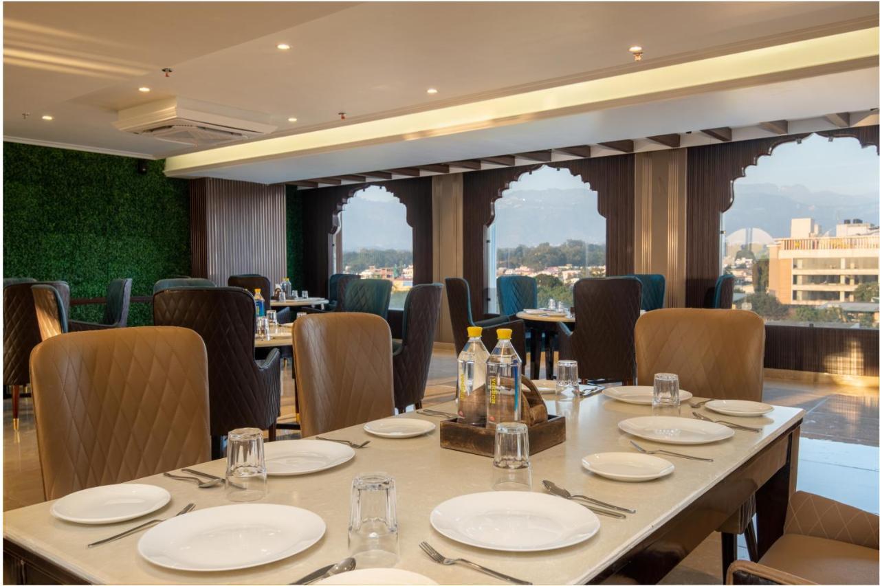 Grand Luxotica By Dls Hotels Dehradun Esterno foto