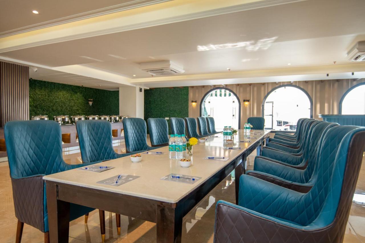 Grand Luxotica By Dls Hotels Dehradun Esterno foto